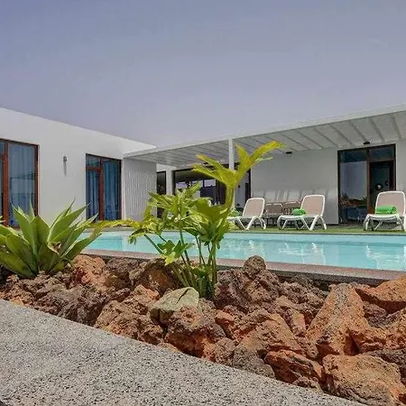 Villa Ponzos Chalet Independiente Y Privado Triquivijate Exterior foto